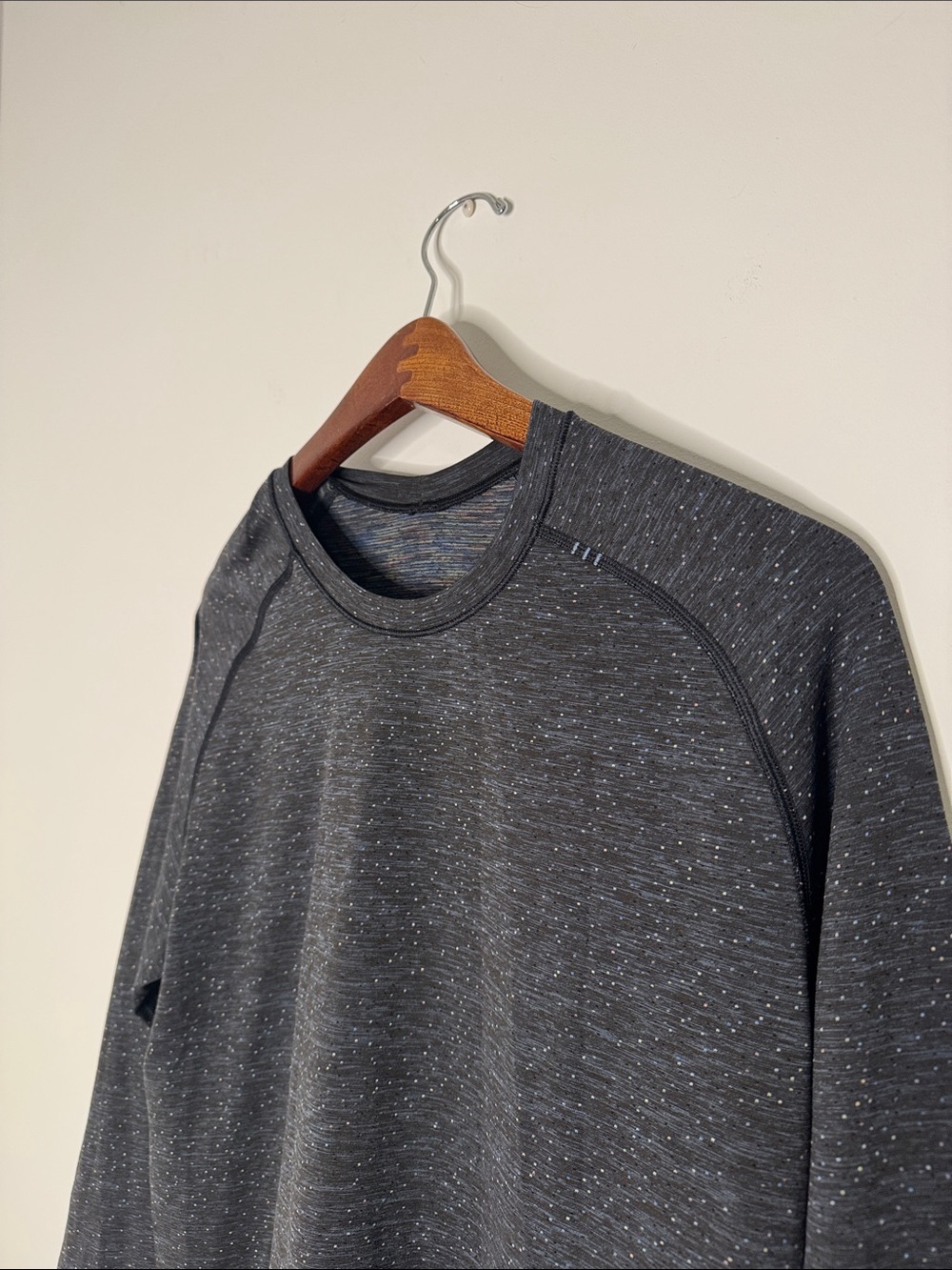 Lululemon Men's Long Sleeve Crewneck Performance Shirt - Charcoal - Picture 2 of 10